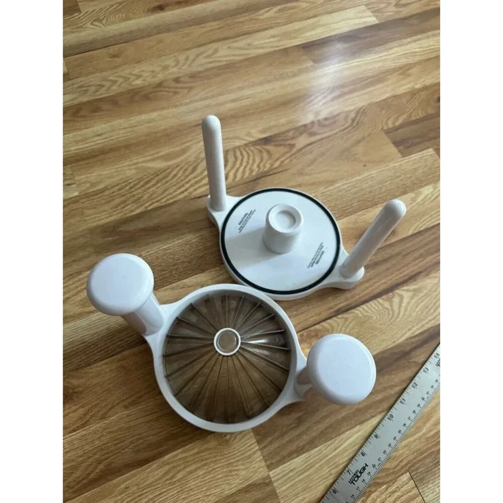 Blooming onion cutter